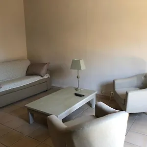  Appartement Aux Pieds Des Arènes France